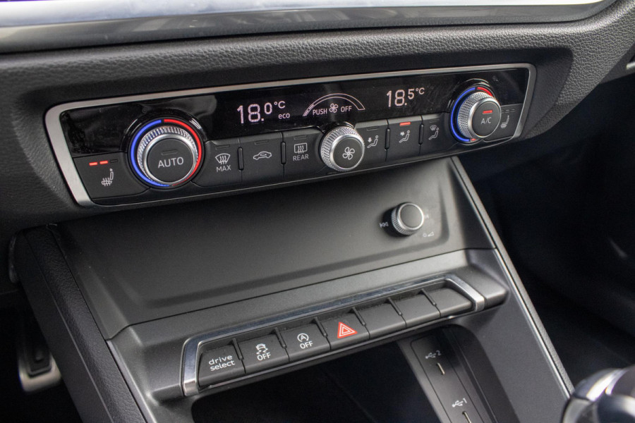 Audi Q3 Sportback 35 TFSI S line PANO CAMERA DODEHOEK CARPLAY