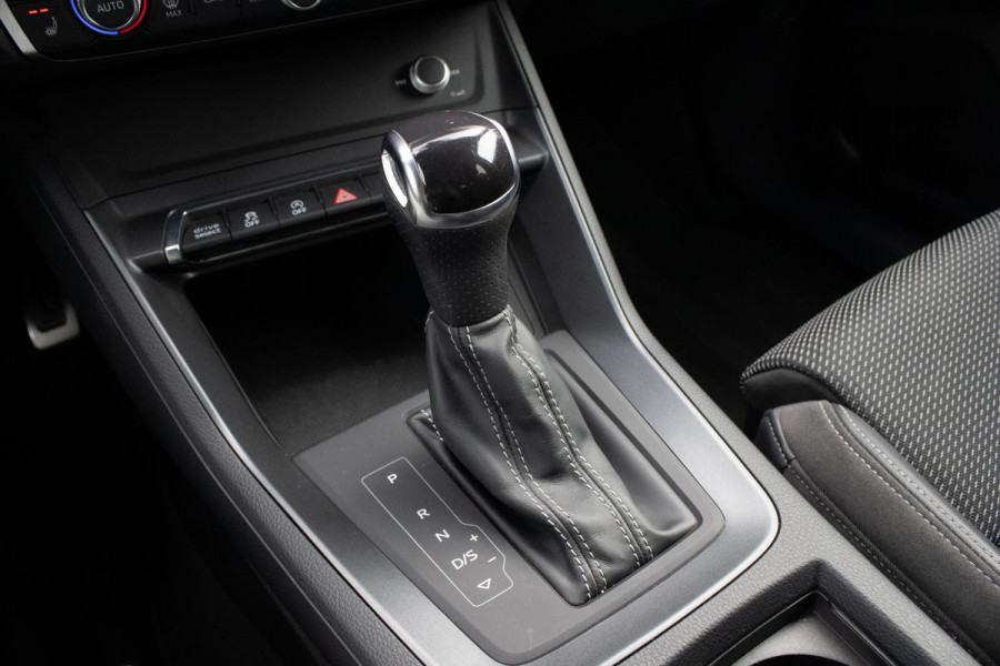 Audi Q3 Sportback 35 TFSI S line PANO CAMERA DODEHOEK CARPLAY