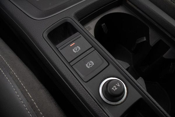 Audi Q3 Sportback 35 TFSI S line PANO CAMERA DODEHOEK CARPLAY