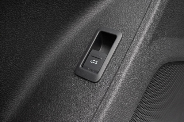 Audi Q3 Sportback 35 TFSI S line PANO CAMERA DODEHOEK CARPLAY