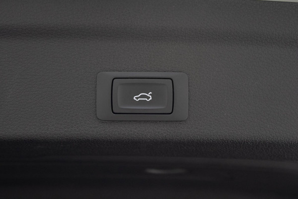 Audi Q3 Sportback 35 TFSI S line PANO CAMERA DODEHOEK CARPLAY