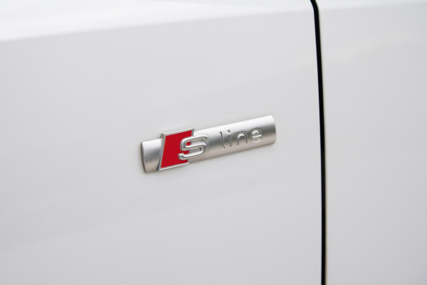 Audi Q3 Sportback 35 TFSI S line PANO CAMERA DODEHOEK CARPLAY
