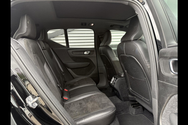 Volvo XC40 2.0 T5 AWD R-Design Intro Edition 1e Eigenaar|Pano|H&K|Camera|Trekhaak|Adap Cruise|Stuur+Stoel verw V+A|Carplay|Elek Achterklep|PDC V+A|N.A.P|APK tot 04-2027
