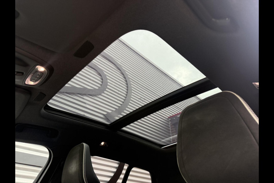 Volvo XC40 2.0 T5 AWD R-Design Intro Edition 1e Eigenaar|Pano|H&K|Camera|Trekhaak|Adap Cruise|Stuur+Stoel verw V+A|Carplay|Elek Achterklep|PDC V+A|N.A.P|APK tot 04-2027