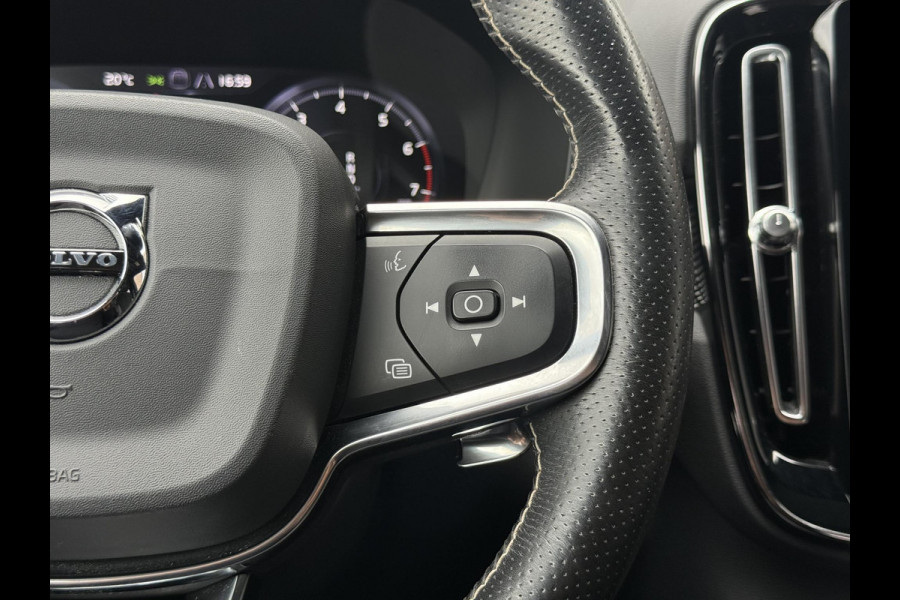 Volvo XC40 2.0 T5 AWD R-Design Intro Edition 1e Eigenaar|Pano|H&K|Camera|Trekhaak|Adap Cruise|Stuur+Stoel verw V+A|Carplay|Elek Achterklep|PDC V+A|N.A.P|APK tot 04-2027