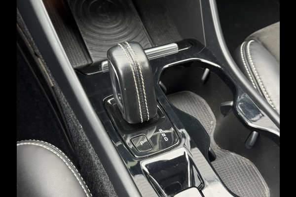 Volvo XC40 2.0 T5 AWD R-Design Intro Edition 1e Eigenaar|Pano|H&K|Camera|Trekhaak|Adap Cruise|Stuur+Stoel verw V+A|Carplay|Elek Achterklep|PDC V+A|N.A.P|APK tot 04-2027
