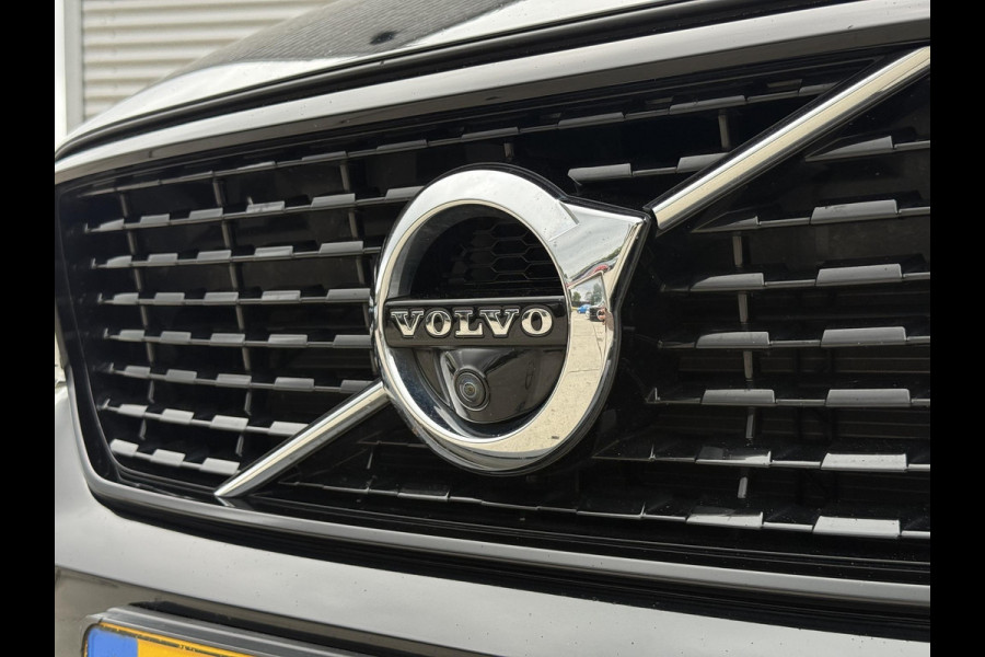 Volvo XC40 2.0 T5 AWD R-Design Intro Edition 1e Eigenaar|Pano|H&K|Camera|Trekhaak|Adap Cruise|Stuur+Stoel verw V+A|Carplay|Elek Achterklep|PDC V+A|N.A.P|APK tot 04-2027