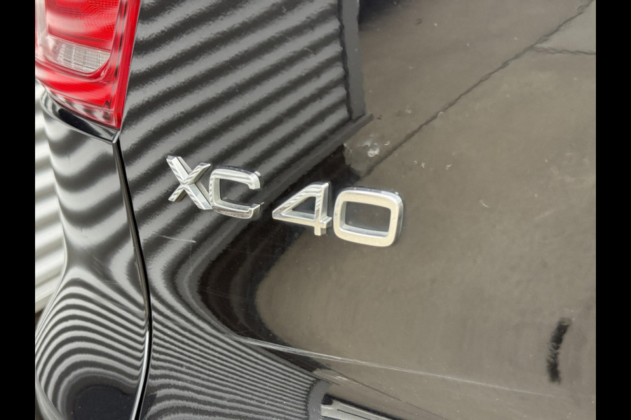 Volvo XC40 2.0 T5 AWD R-Design Intro Edition 1e Eigenaar|Pano|H&K|Camera|Trekhaak|Adap Cruise|Stuur+Stoel verw V+A|Carplay|Elek Achterklep|PDC V+A|N.A.P|APK tot 04-2027