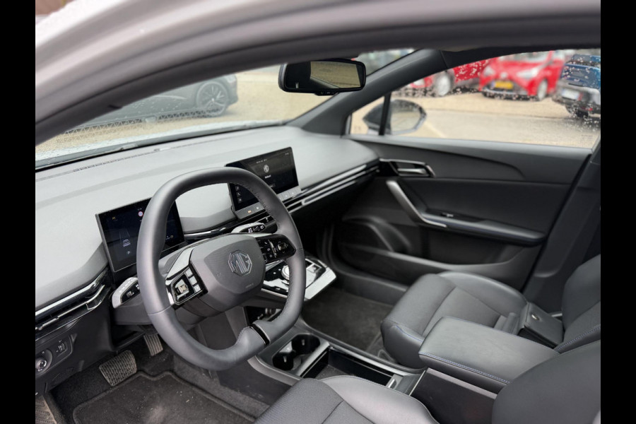 MG Mg4 electric Luxury 64 kWh MG GARANTIE T/M 07-2031| ELEK. STOEL| STOEL + STUURVERWARMING | KEYLESS|  DODE HOEK| VOL OPTIES