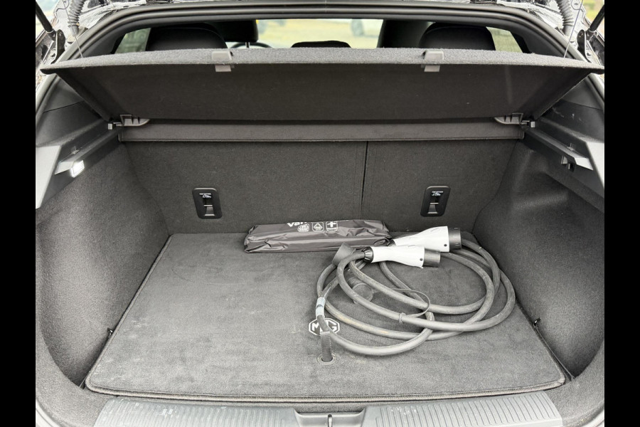 MG Mg4 electric Luxury 64 kWh | 360 CAMERA| 7 JAAR MG GARANTIE T/M 07-2031| ELEK. STOEL| DODE HOEK SENSOR| STOEL + STUURVERWARMING| ADAPTIVE CRUISE CONTROL |