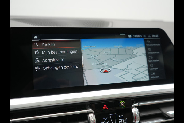 BMW 3 Serie Touring 330e xDrive M Sport PHEV 293pk Dealer O.H | Panodak | Head Up | Camera | Laser LED | Lederen Sportstoelen Memory & Verwarmd | Keyless | Cruise Control | BLIS | Apple Carplay | Virtual | Navigatie | DAB | 18"L.M | Plug In Hybrid |