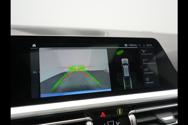 BMW 3 Serie Touring 330e xDrive M Sport PHEV 293pk Dealer O.H | Panodak | Head Up | Camera | Laser LED | Lederen Sportstoelen Memory & Verwarmd | Keyless | Cruise Control | BLIS | Apple Carplay | Virtual | Navigatie | DAB | 18"L.M | Plug In Hybrid |