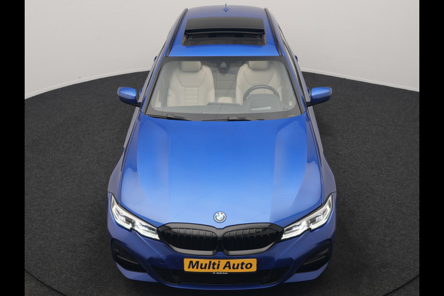 BMW 3 Serie Touring 330e xDrive M Sport PHEV 293pk Dealer O.H | Panodak | Head Up | Camera | Laser LED | Lederen Sportstoelen Memory & Verwarmd | Keyless | Cruise Control | BLIS | Apple Carplay | Virtual | Navigatie | DAB | 18"L.M | Plug In Hybrid |