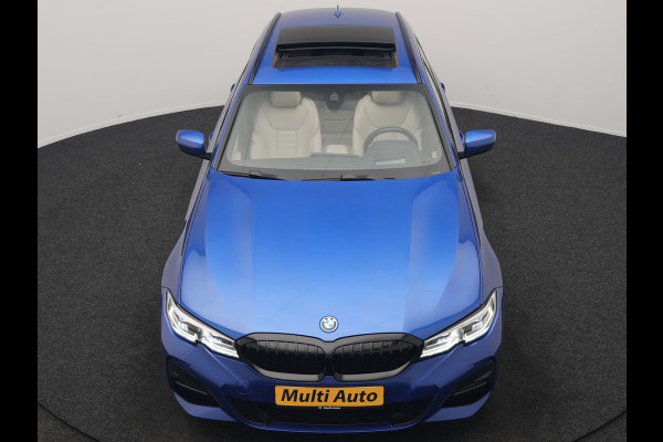 BMW 3 Serie Touring 330e xDrive M Sport PHEV 293pk Dealer O.H | Panodak | Head Up | Camera | Laser LED | Lederen Sportstoelen Memory & Verwarmd | Keyless | Cruise Control | BLIS | Apple Carplay | Virtual | Navigatie | DAB | 18"L.M | Plug In Hybrid |