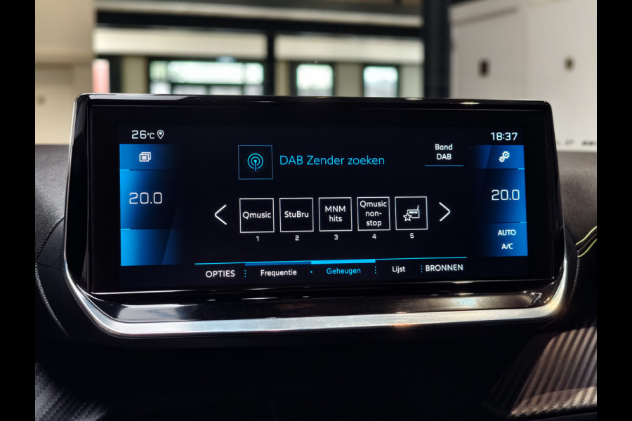 Peugeot 2008 1.2 PureTech GT 131PK Pano | Masssage | 360 | Leder | ACC | Dodehoek