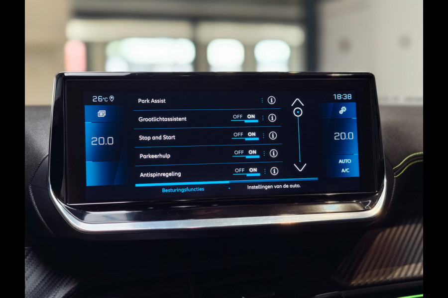 Peugeot 2008 1.2 PureTech GT 131PK Pano | Masssage | 360 | Leder | ACC | Dodehoek