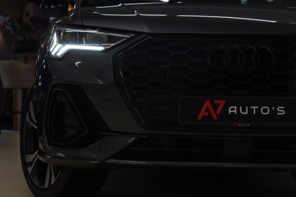 Audi Q3 45 TFSI e 3X S-Line /PANO/CARPLAY/KEYLES/STOELV/BOMVOL