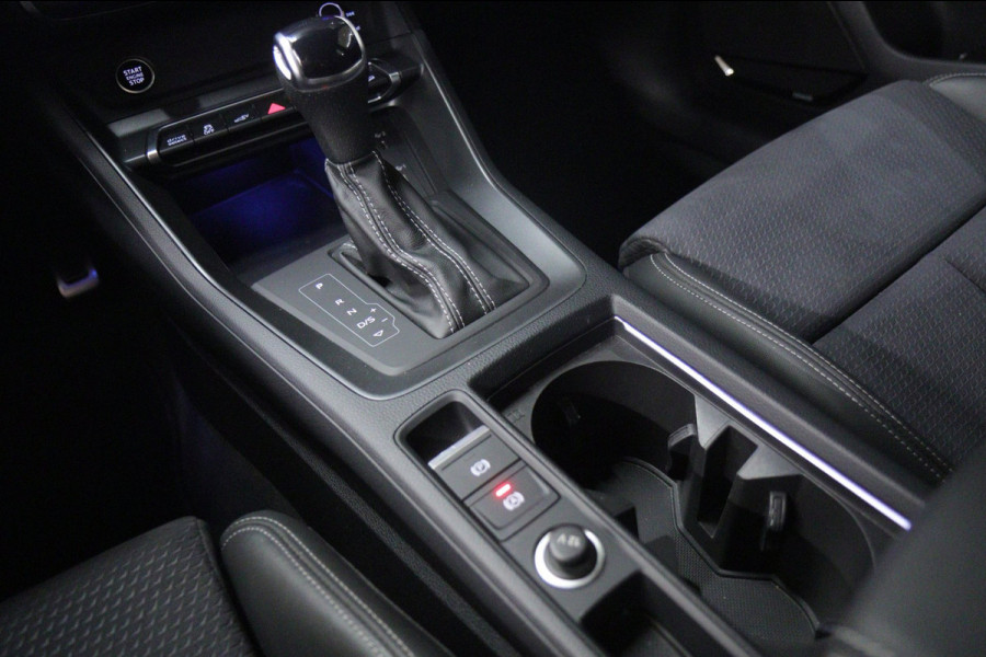 Audi Q3 45 TFSI e 3X S-Line /PANO/CARPLAY/KEYLES/STOELV/BOMVOL