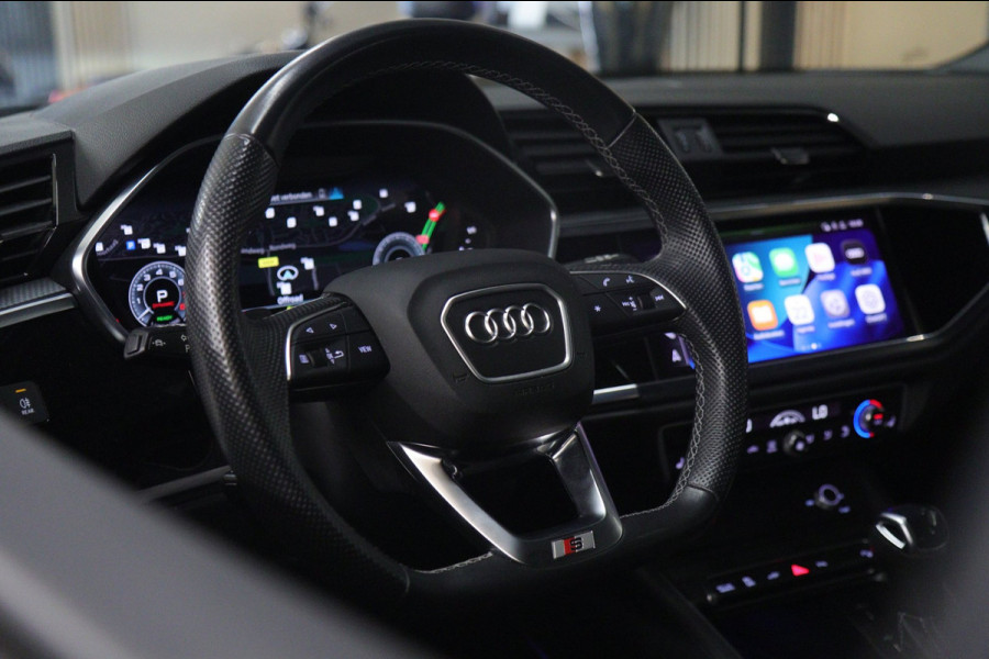 Audi Q3 45 TFSI e 3X S-Line /PANO/CARPLAY/KEYLES/STOELV/BOMVOL
