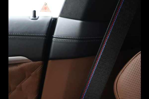 BMW M8 COMPETITION 626 PK IRISH GREEN + BOWERS & WILKINS | KERAMISCHE REMMEN