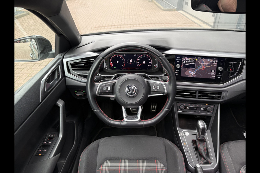 Volkswagen Polo 2.0 TSi 200pk GTi DSG 5-drs. SCHUIFDAK/BEATS/KEYLESS/CAMERA/DODEHOEK/1E EIGENAAR!