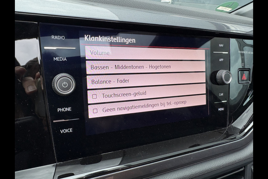 Volkswagen Polo 2.0 TSi 200pk GTi DSG 5-drs. SCHUIFDAK/BEATS/KEYLESS/CAMERA/DODEHOEK/1E EIGENAAR!