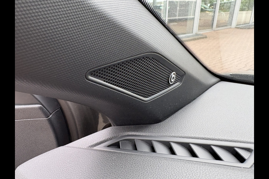 Volkswagen Polo 2.0 TSi 200pk GTi DSG 5-drs. SCHUIFDAK/BEATS/KEYLESS/CAMERA/DODEHOEK/1E EIGENAAR!