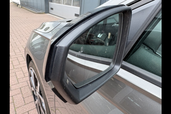 Volkswagen Polo 2.0 TSi 200pk GTi DSG 5-drs. SCHUIFDAK/BEATS/KEYLESS/CAMERA/DODEHOEK/1E EIGENAAR!