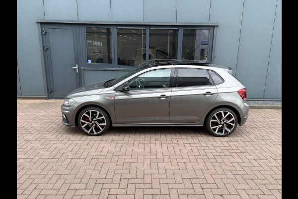 Volkswagen Polo 2.0 TSi 200pk GTi DSG 5-drs. SCHUIFDAK/BEATS/KEYLESS/CAMERA/DODEHOEK/1E EIGENAAR!