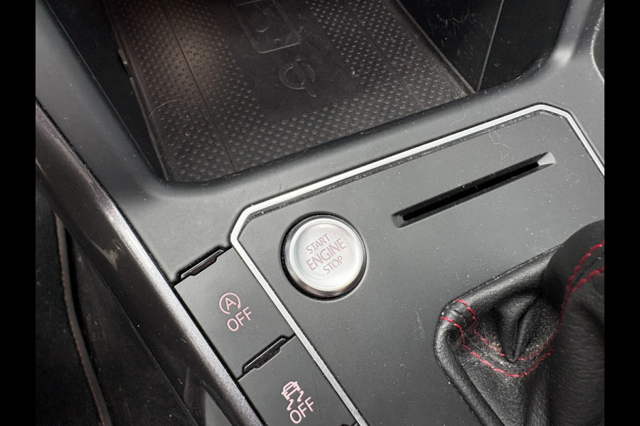 Volkswagen Polo 2.0 TSi 200pk GTi DSG 5-drs. SCHUIFDAK/BEATS/KEYLESS/CAMERA/DODEHOEK/1E EIGENAAR!