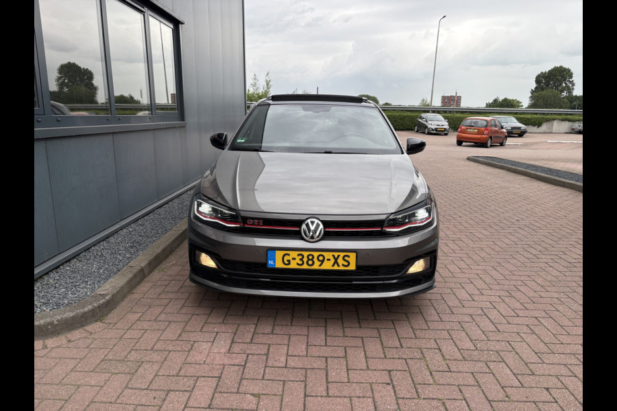 Volkswagen Polo 2.0 TSi 200pk GTi DSG 5-drs. SCHUIFDAK/BEATS/KEYLESS/CAMERA/DODEHOEK/1E EIGENAAR!