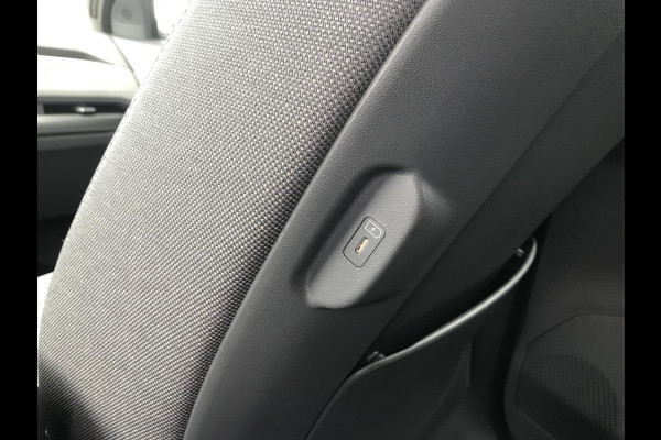 Kia EV3 Air 58.3 kWh 7 JAAR GARANTIE