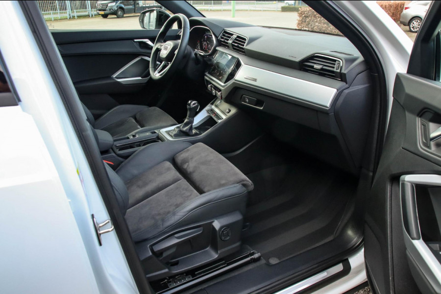 Audi Q3 35 TFSI 1.5 TFSI S Line Pro Line S 150pk S-Tronic Panoramadak|Virtual Cockpit|LED Matrix|Leder|Keyless|Camera|20inch|Black