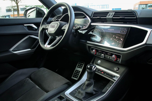 Audi Q3 35 TFSI 1.5 TFSI S Line Pro Line S 150pk S-Tronic Panoramadak|Virtual Cockpit|LED Matrix|Leder|Keyless|Camera|20inch|Black