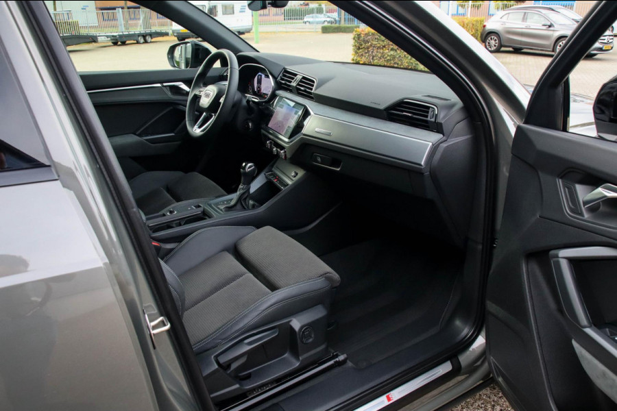 Audi Q3 35 TFSI 1.5 TFSI S Line Pro Line S 150pk S-Tronic! 1e|Panoramadak|Virtual Cockpit|LED Matrix|Leder elektrisch|20inch|Black