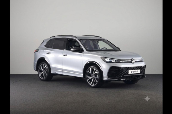 Volkswagen Tiguan 1.5 eHybrid R-Line Edition 204 pk Automaat (DSG) | Verlengde garantie | Navigatie | Trekhaak (wegklapbaar) | Parkeersensoren (Park assist) | Rondomzicht camera | Black Style pakket | R-Line |
