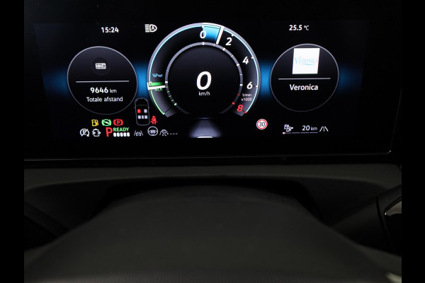 Volkswagen Tiguan 1.5 eHybrid R-Line Edition 204 pk Automaat (DSG) | Verlengde garantie | Navigatie | Trekhaak (wegklapbaar) | Parkeersensoren (Park assist) | Rondomzicht camera | Black Style pakket | R-Line |