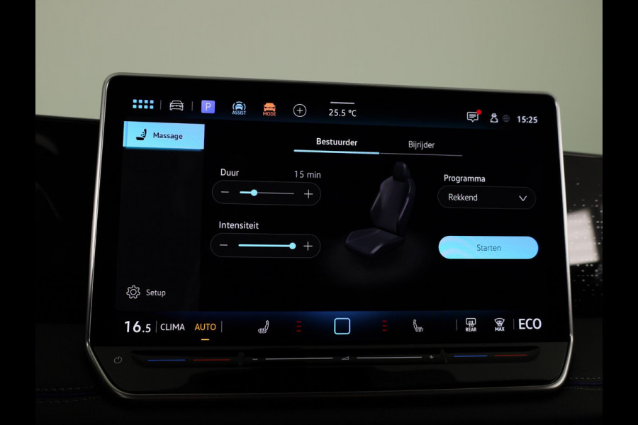 Volkswagen Tiguan 1.5 eHybrid R-Line Edition 204 pk Automaat (DSG) | Verlengde garantie | Navigatie | Trekhaak (wegklapbaar) | Parkeersensoren (Park assist) | Rondomzicht camera | Black Style pakket | R-Line |