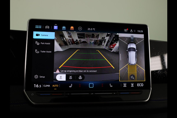 Volkswagen Tiguan 1.5 eHybrid R-Line Edition 204 pk Automaat (DSG) | Verlengde garantie | Navigatie | Trekhaak (wegklapbaar) | Parkeersensoren (Park assist) | Rondomzicht camera | Black Style pakket | R-Line |