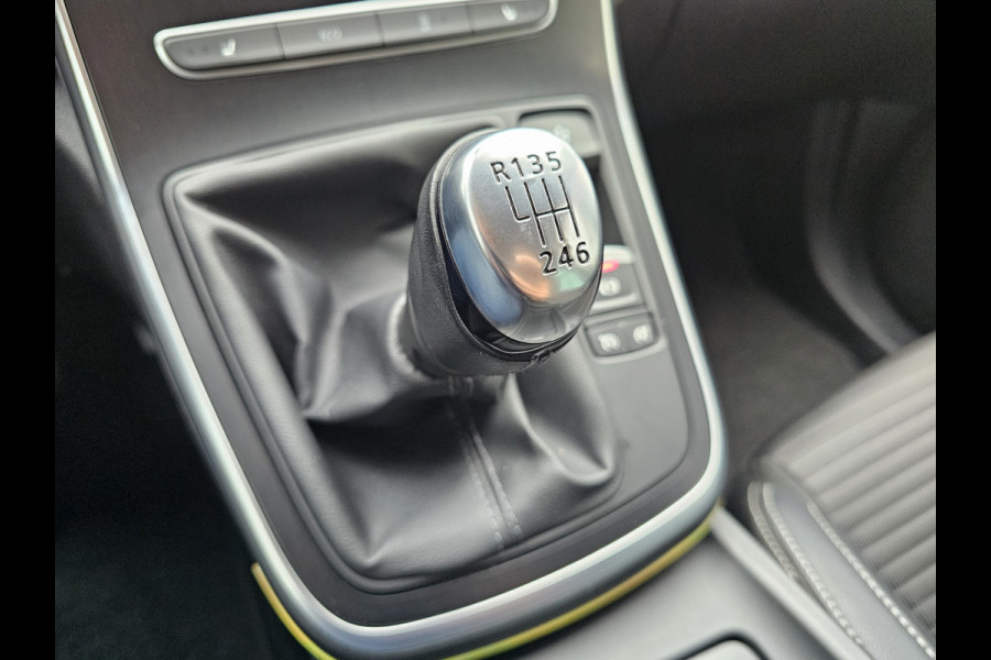 Renault Scénic 1.3 TCe Intens | Navi | Camera | Trekhaak | Stoelverwarming |