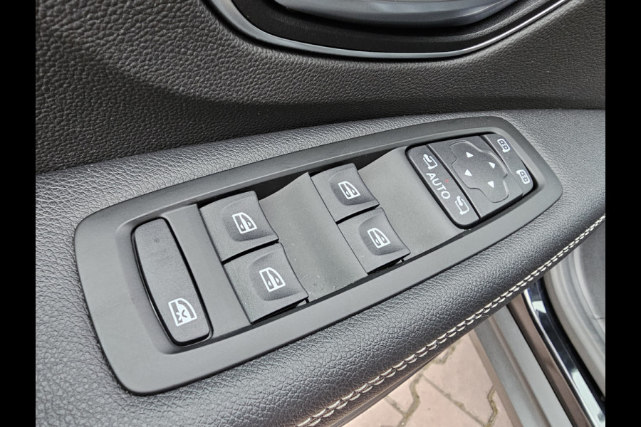 Renault Scénic 1.3 TCe Intens | Navi | Camera | Trekhaak | Stoelverwarming |