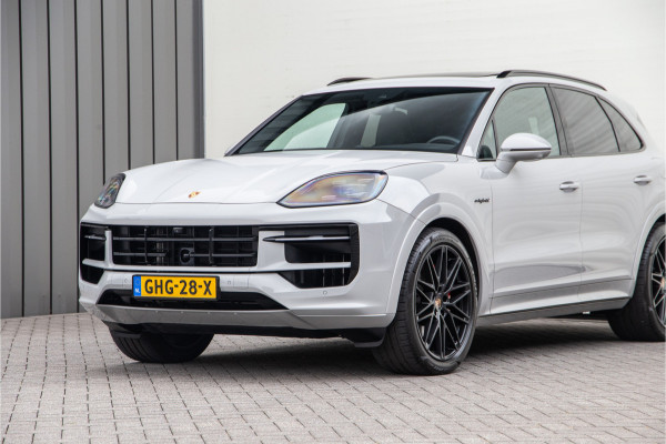 Porsche Cayenne 3.0 E-Hybrid Sport-Design, Lederpakket, Passenger Display, Pano, Bose, Adapt. Cruise, Luchtvering