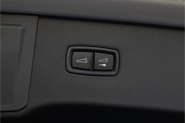 Porsche Cayenne 3.0 E-Hybrid Sport-Design, Lederpakket, Passenger Display, Pano, Bose, Adapt. Cruise, Luchtvering
