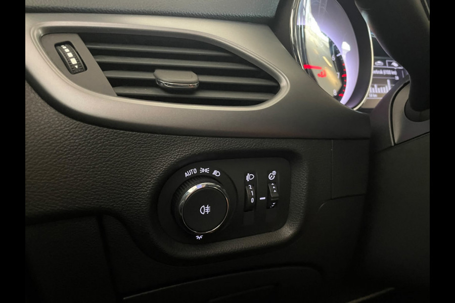Opel Astra 1.2 Business Edition AIRCO NAVI VIA APP BLUETOOTH ELEK RAMEN CENT VERG VELGEN 5DRS NIEUWSTAAT