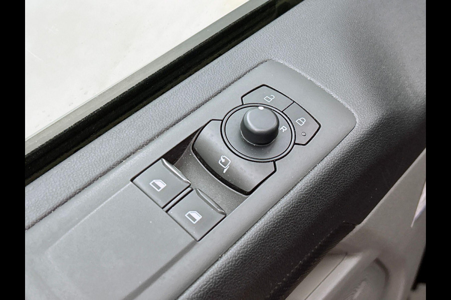 Ford Transit Custom 300 2.0 TDCI L2H1 Trend Nieuw Model Navigatie Cruise Camera Parkeersensoren Trekhaak
