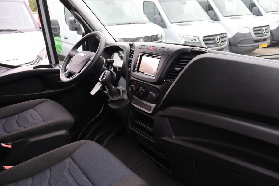Iveco Daily 35S18 3.0 Hi-Matic Automaat 3.5T Trekhaak