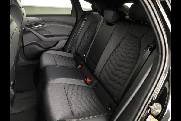 Audi A6 Sportback e-tron S edition e-tron 83 kWh 286 pk | Techniekpakket plus | Privacy glas | MMI-bijrijdersscherm | 20'' LM velgen |