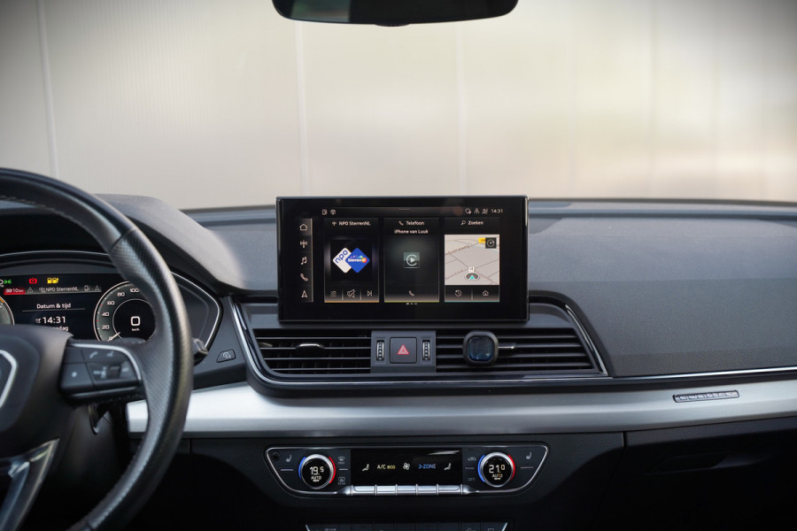 Audi Q5 50 TFSI e S edition S-Line | Panoramadak | Adaptive Cruise Control | Stoelverwarming | Ambiance Verlichting | Camera | Navigatie | Apple Carplay | Keyless | Trekhaak | SOH 92%