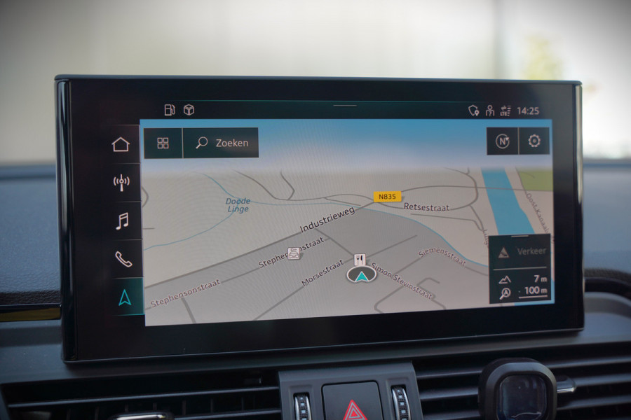 Audi Q5 50 TFSI e S edition S-Line | Panoramadak | Adaptive Cruise Control | Stoelverwarming | Ambiance Verlichting | Camera | Navigatie | Apple Carplay | Keyless | Trekhaak | SOH 92%