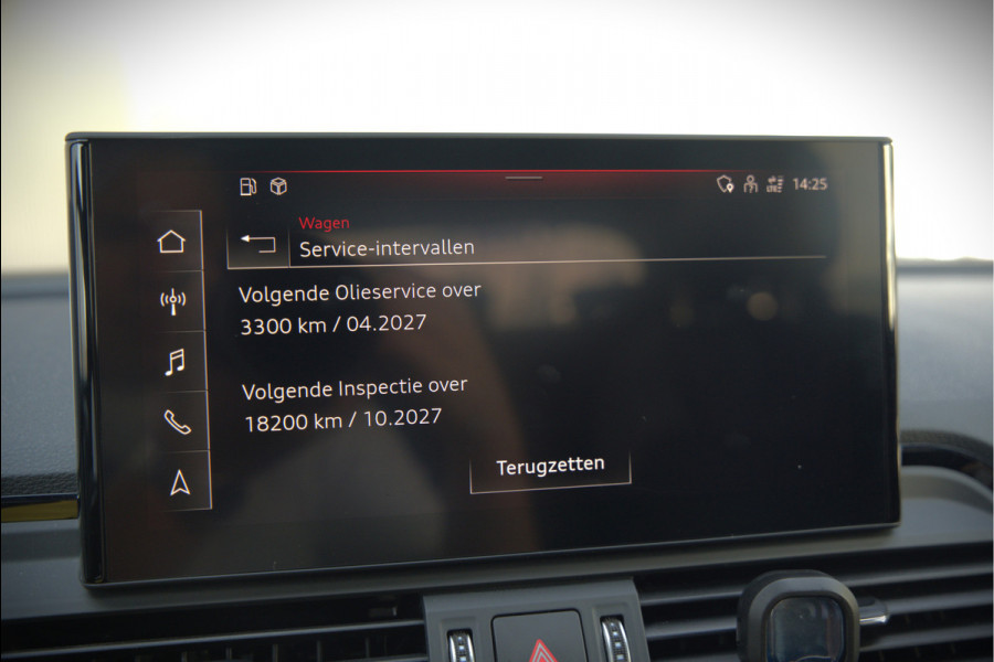 Audi Q5 50 TFSI e S edition S-Line | Panoramadak | Adaptive Cruise Control | Stoelverwarming | Ambiance Verlichting | Camera | Navigatie | Apple Carplay | Keyless | Trekhaak | SOH 92%